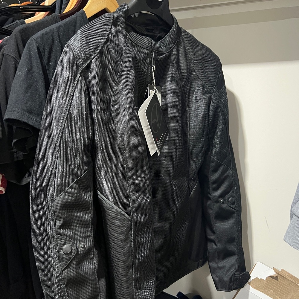 Women’s Motorcycle ZR Jacket with padded arms and shoulders
